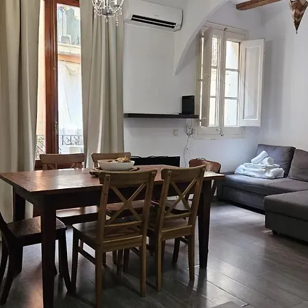 Апартаменты Romantic In The Center Of