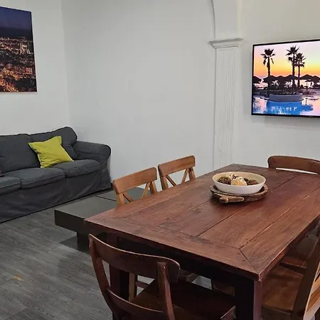Romantic In The Center Of Apartment *